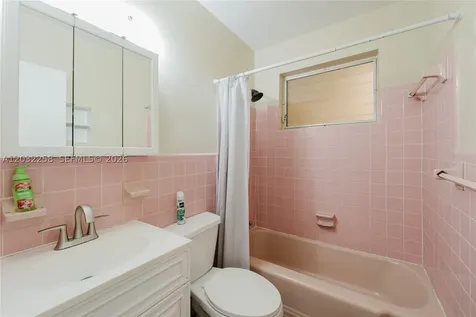 5737 Grant Street Hollywood FL 33021