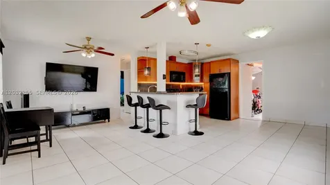9840 SW 48th Street Miami FL 33165