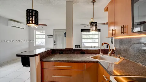 9840 SW 48th Street Miami FL 33165