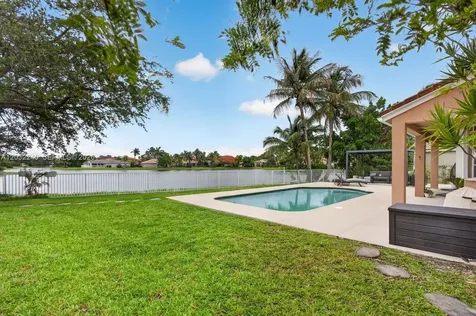 480 Cambridge Drive Weston FL 33326