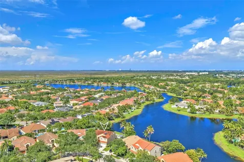 480 Cambridge Drive Weston FL 33326