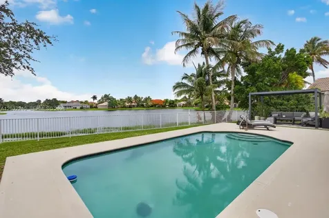 480 Cambridge Drive Weston FL 33326
