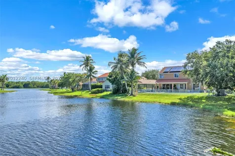 480 Cambridge Drive Weston FL 33326