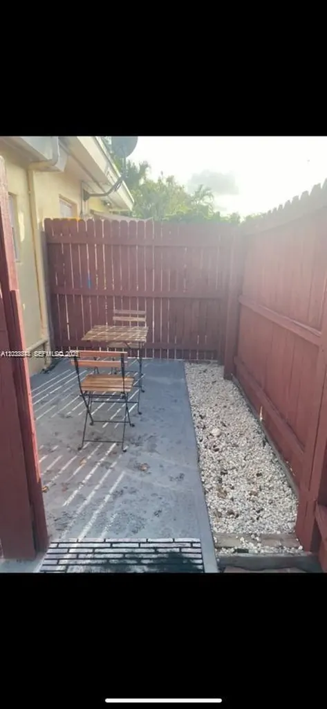 2526 Mckinley Street Hollywood FL 33020