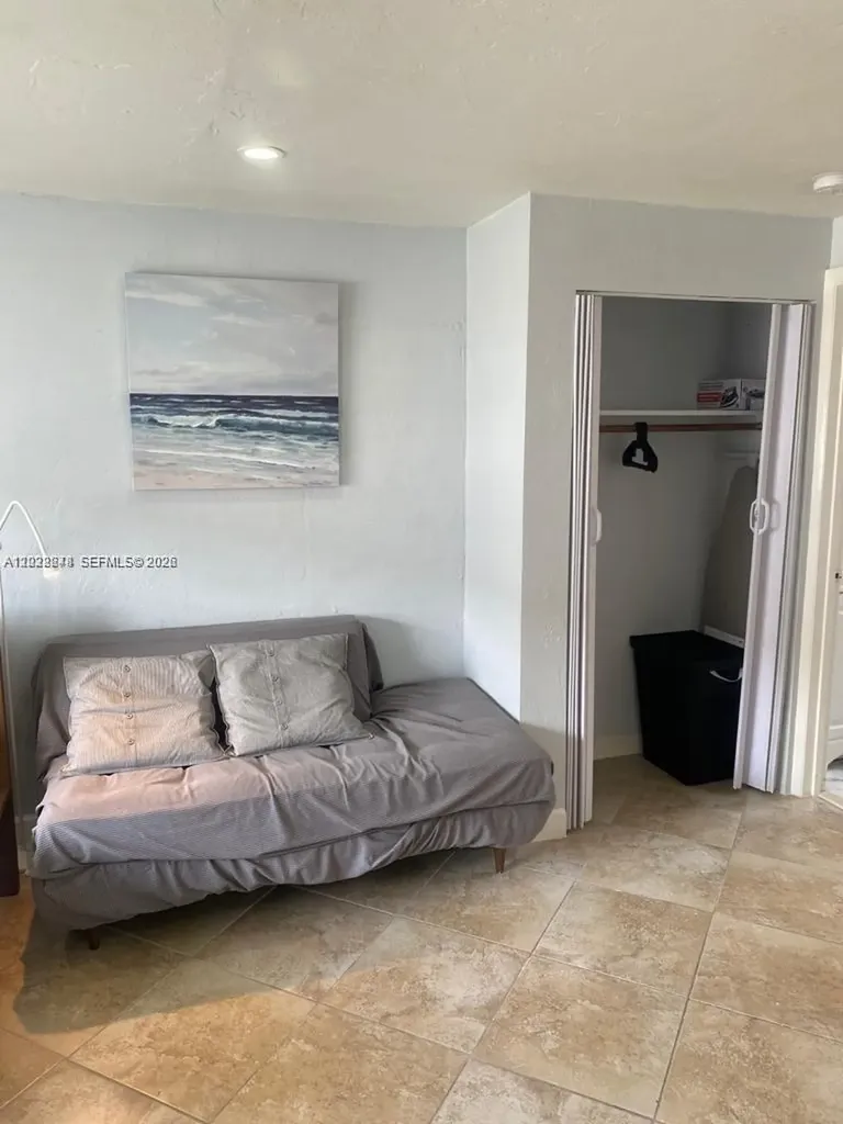 2526 Mckinley Street Hollywood FL 33020