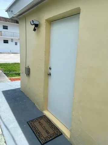 2526 Mckinley Street Hollywood FL 33020