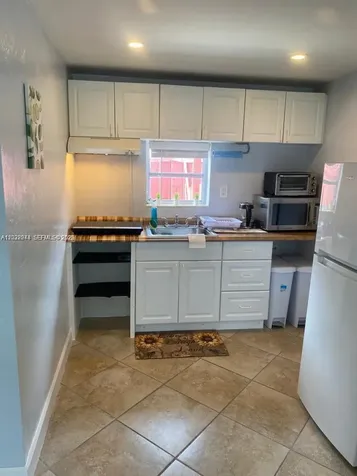 2526 Mckinley Street Hollywood FL 33020