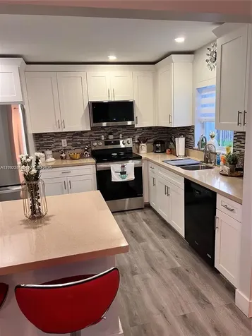 9571 NW 52nd Street Sunrise FL 33351