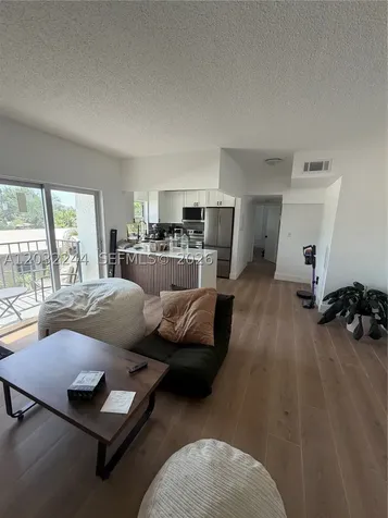 1960 Marseille Drive Miami Beach FL 33141