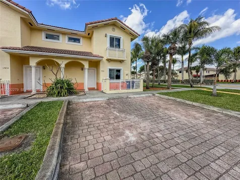 17866 NW 74th Court Hialeah FL 33015