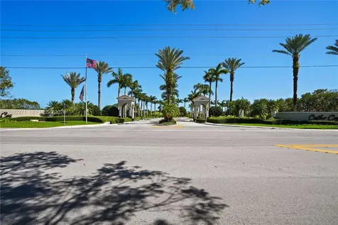 7427 SW 189th Street Cutler Bay FL 33157
