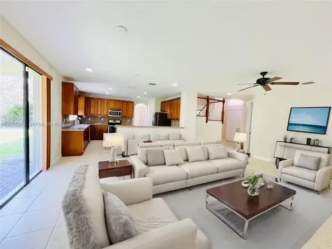 7427 SW 189th Street Cutler Bay FL 33157