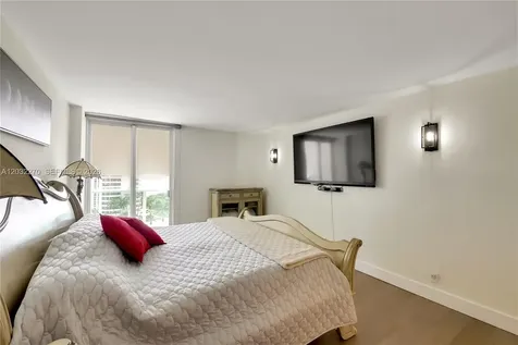 100 Bayview Drive Sunny Isles Beach FL 33160