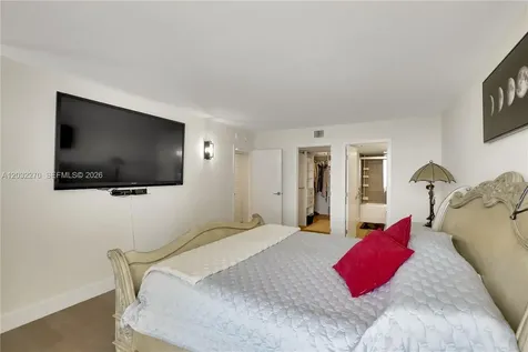 100 Bayview Drive Sunny Isles Beach FL 33160
