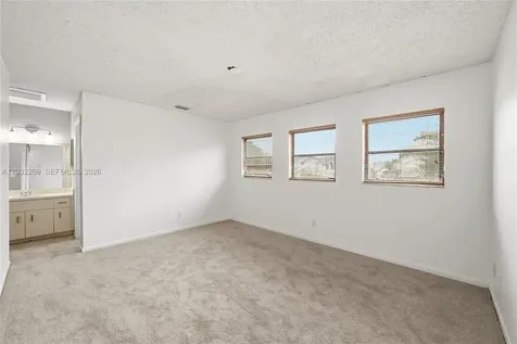 Pembroke Pines FL 33025