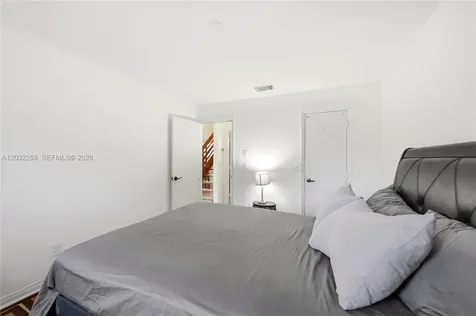 Pembroke Pines FL 33025