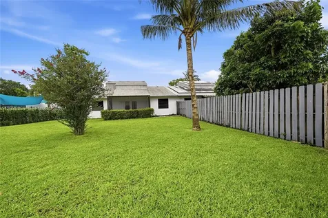 Pembroke Pines FL 33025