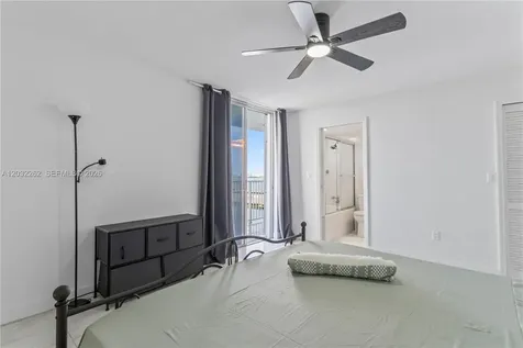 7933 E West Drive North Bay Village FL 33141