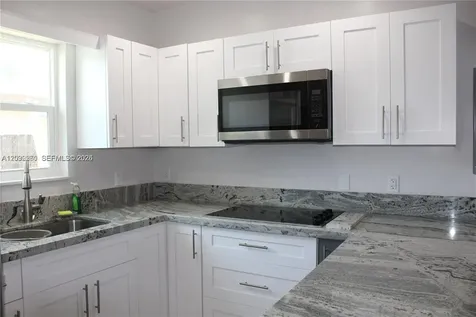 4035 E 2nd Avenue Hialeah FL 33013