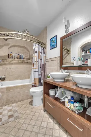 4820 W 2nd Lane Hialeah FL 33012