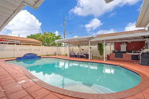 4820 W 2nd Lane Hialeah FL 33012