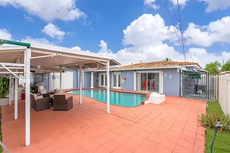 4820 W 2nd Lane Hialeah FL 33012
