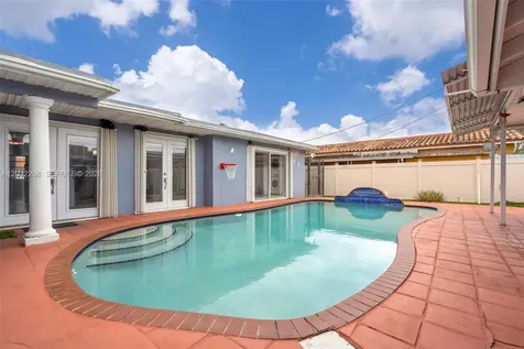 4820 W 2nd Lane Hialeah FL 33012