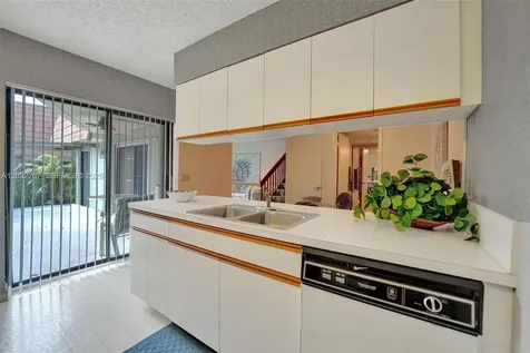 11100 SW 15th Manor Davie FL 33324