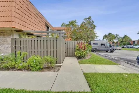 11100 SW 15th Manor Davie FL 33324