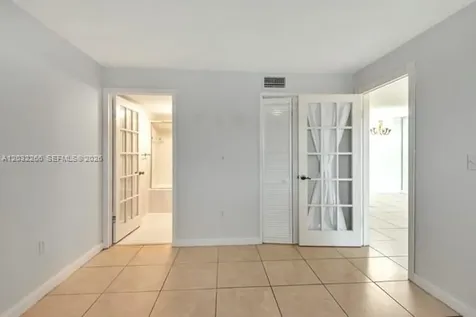 2735 W 52nd Street Hialeah FL 33016