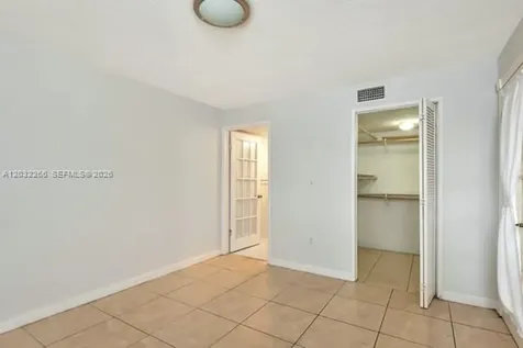 2735 W 52nd Street Hialeah FL 33016