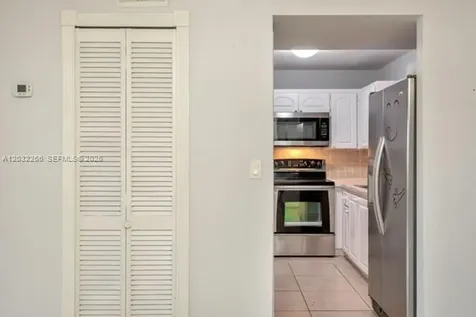 2735 W 52nd Street Hialeah FL 33016