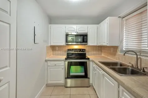 2735 W 52nd Street Hialeah FL 33016