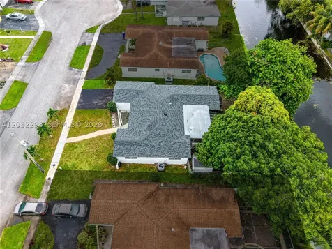 3940 NW 47th Avenue Lauderdale Lakes FL 33319