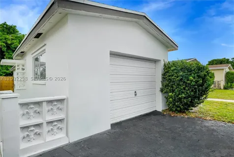 3940 NW 47th Avenue Lauderdale Lakes FL 33319