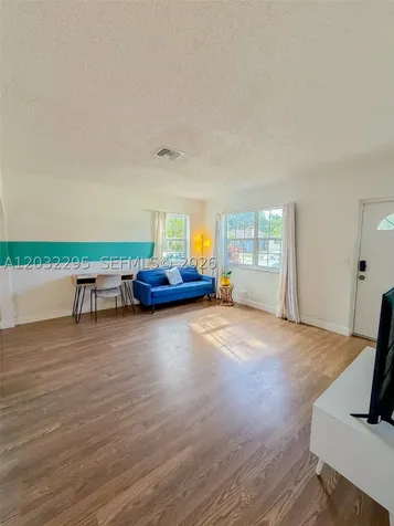 2740 Dewey Street Hollywood FL 33020
