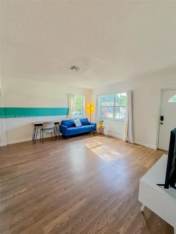 2740 Dewey Street Hollywood FL 33020