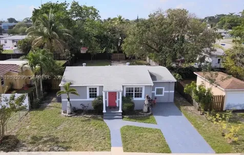 2740 Dewey Street Hollywood FL 33020