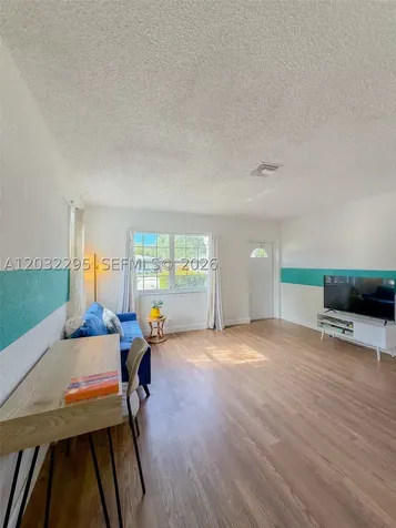 2740 Dewey Street Hollywood FL 33020