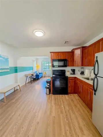 2740 Dewey Street Hollywood FL 33020