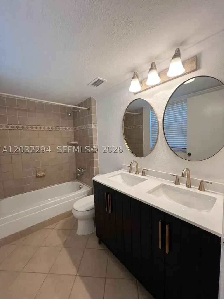 4241 W Mcnab Road Pompano Beach FL 33069