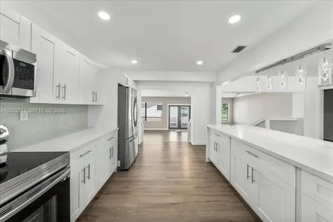 7705 SW 66th Street Miami FL 33143