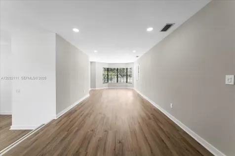 7705 SW 66th Street Miami FL 33143
