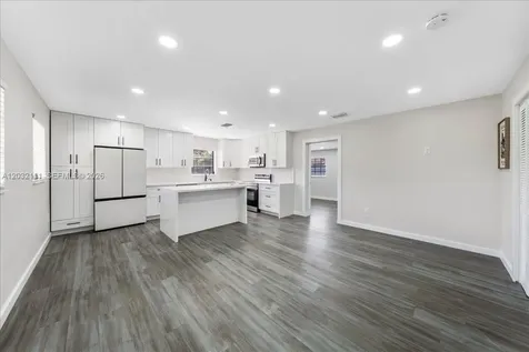 7705 SW 66th Street Miami FL 33143
