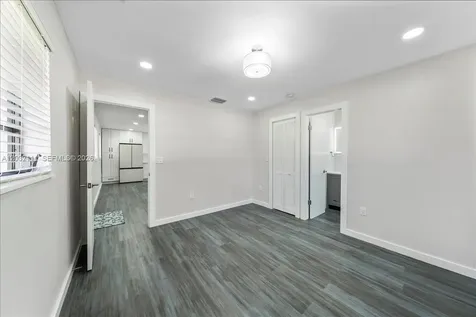 7705 SW 66th Street Miami FL 33143