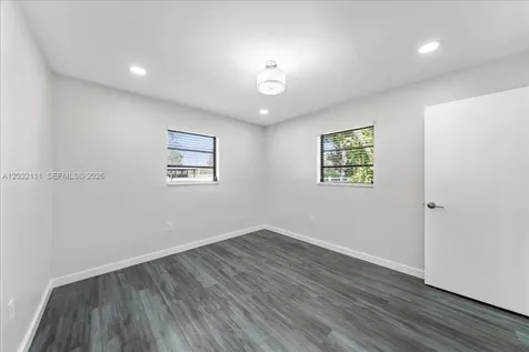 7705 SW 66th Street Miami FL 33143