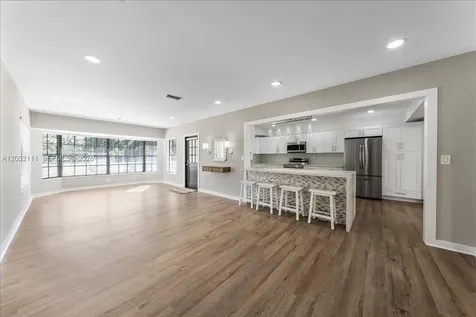 7705 SW 66th Street Miami FL 33143