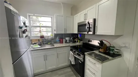 1043 NW 2nd Street Miami FL 33128