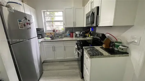 1043 NW 2nd Street Miami FL 33128