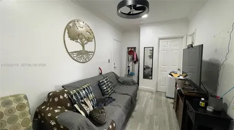 1043 NW 2nd Street Miami FL 33128